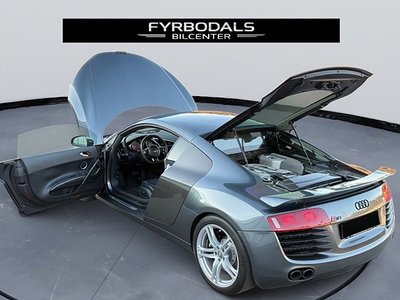 Audi R8 17 of 30