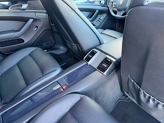Porsche Panamera S 22 of 30