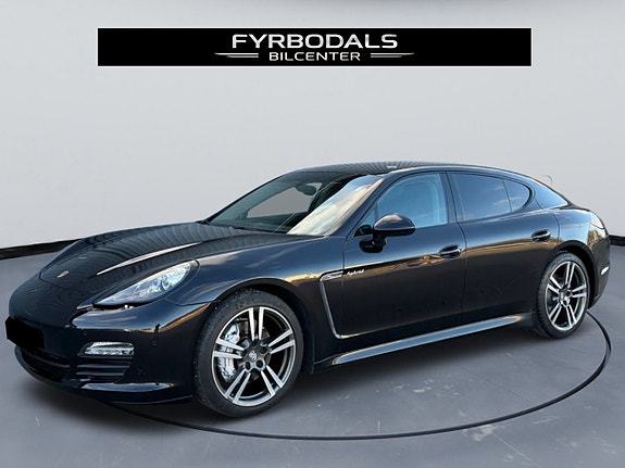 Porsche Panamera S 13 of 30