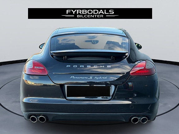 Porsche Panamera S 11 of 30