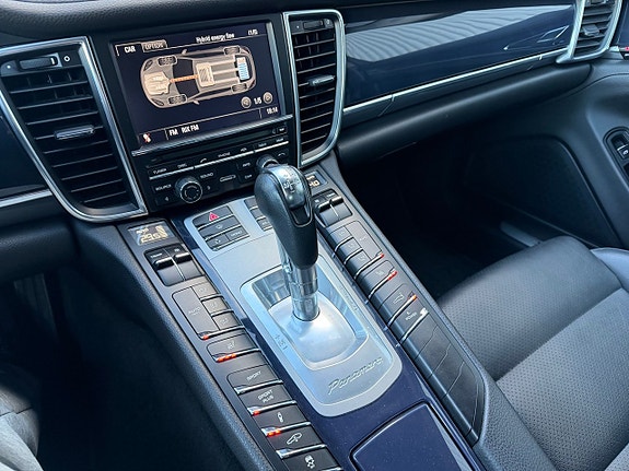 Porsche Panamera S 25 of 30