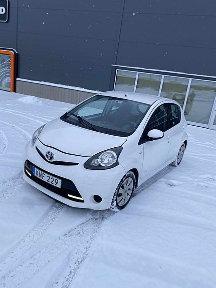 Toyota Aygo 10 of 18