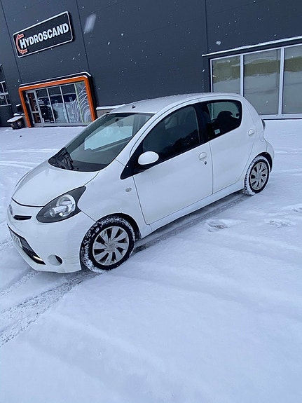 Toyota Aygo 3 of 5