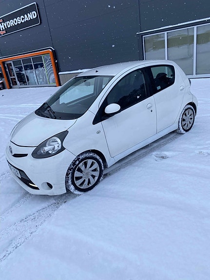 Toyota Aygo 6 of 18