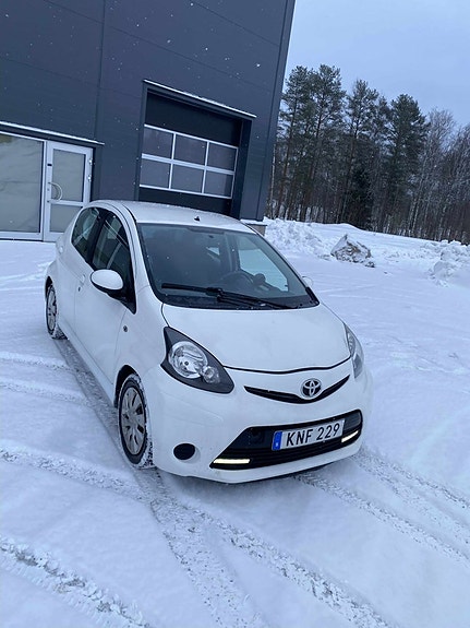 Toyota Aygo 7 of 18