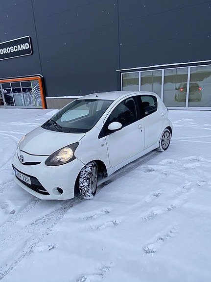Toyota Aygo 16 of 18