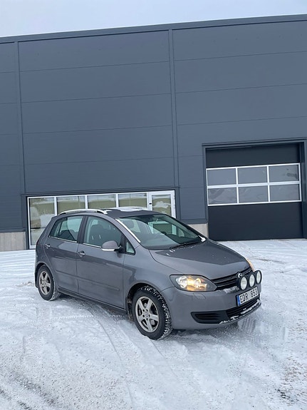 Volkswagen Golf Plus 2 of 5