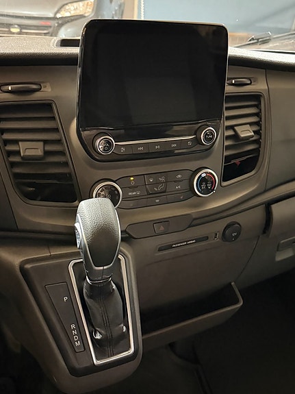 Ford Transit 12 of 12