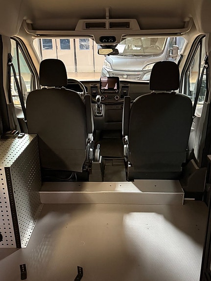 Ford Transit 7 of 11