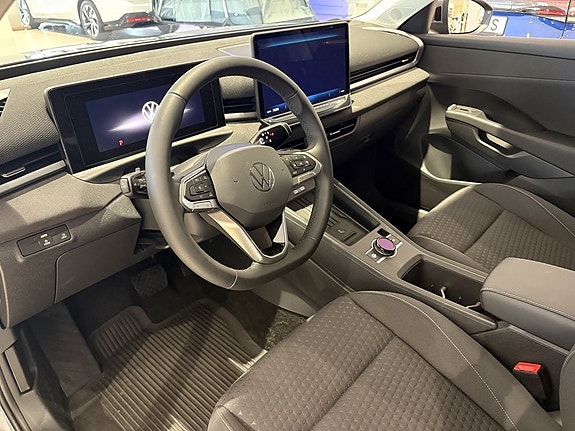 Volkswagen T-Roc 5 of 11