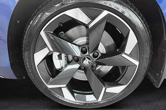 Skoda Superb 14 of 17