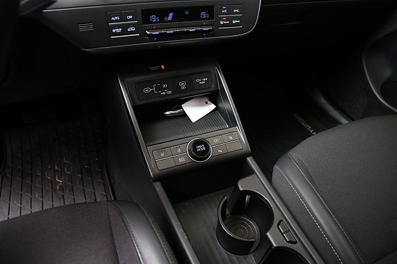 Hyundai Kona 19 of 29