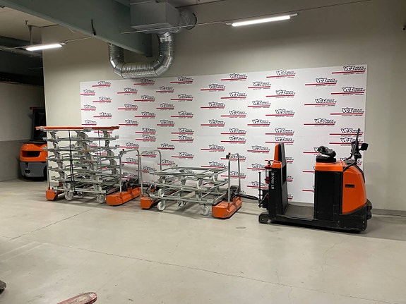 BT TSE300 Tåg / Dragtruck med vagnar