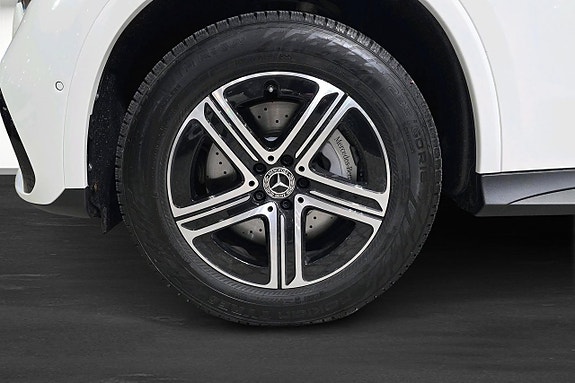 Mercedes-Benz GLC300 e 7 of 12
