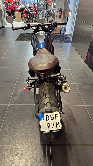 Ducati Scrambler 800 Night Shift 5 of 8