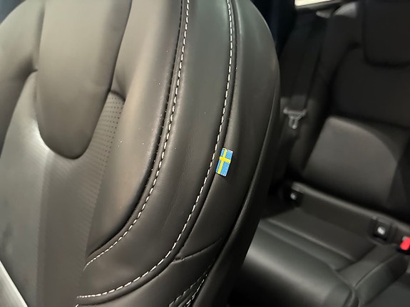 Volvo XC60 17 of 23