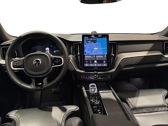 Volvo XC60 5 of 23