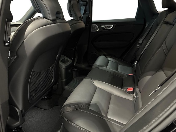 Volvo XC60 6 of 23