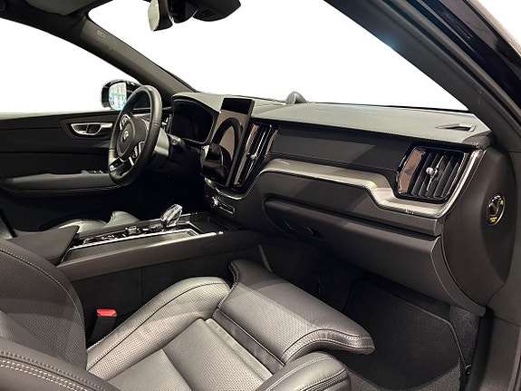 Volvo XC60 4 of 23