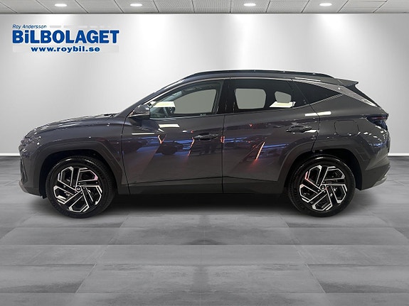 Hyundai Tucson 2 of 5