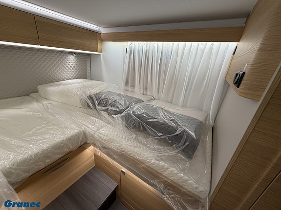 Adria Coral 670 DL 60Y - Fiat 140HP HD 35L 16 of 20