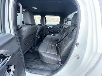 Isuzu D-max 7 of 9