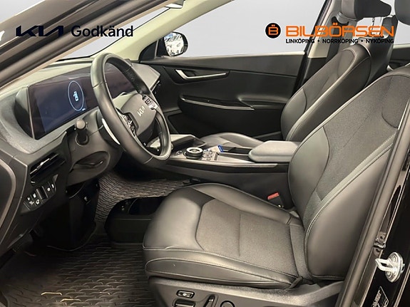Kia EV6 8 of 15