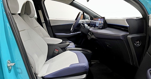 Nissan Leaf 7 of 11