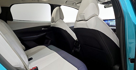 Nissan Leaf 9 of 11