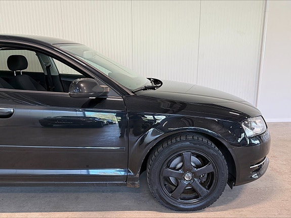 Audi A3 3 of 17