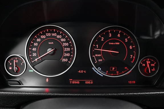 BMW 330i 14 of 28