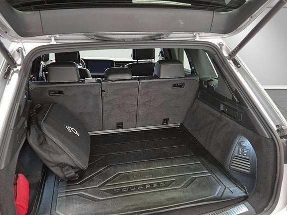 Volkswagen Touareg 26 of 28