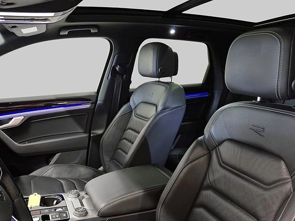 Volkswagen Touareg 8 of 28