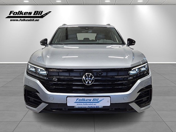 Volkswagen Touareg 3 of 5