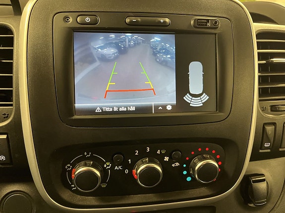 Renault Trafic 11 of 11