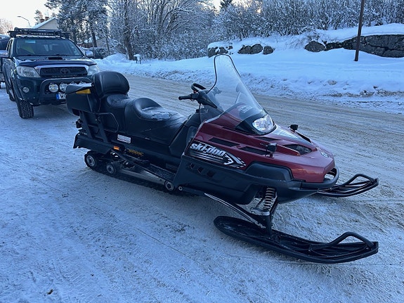 Ski-Doo Expedition V800 -08 2 of 6
