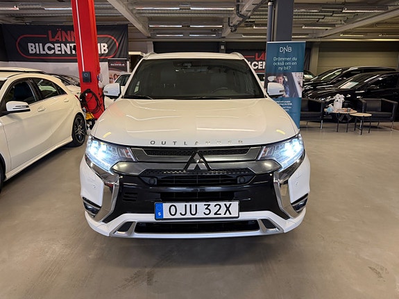 Mitsubishi Outlander 3 of 30