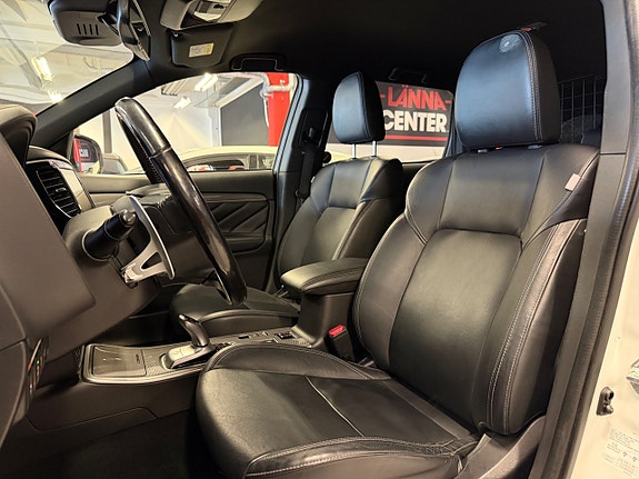 Mitsubishi Outlander 21 of 30
