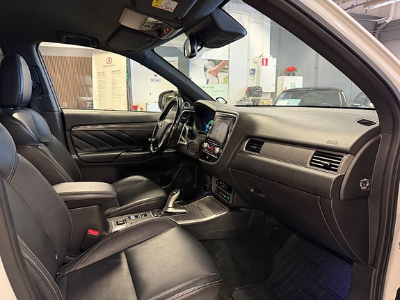 Mitsubishi Outlander 23 of 30