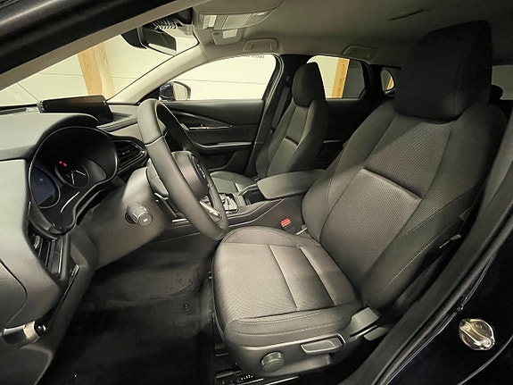 Mazda CX-30 14 of 21