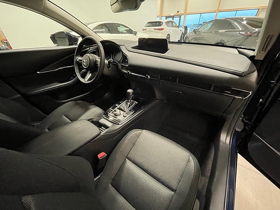 Mazda CX-30 7 of 21