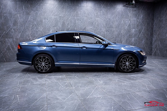 Volkswagen Passat 8 of 27
