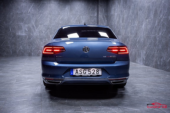 Volkswagen Passat 6 of 27