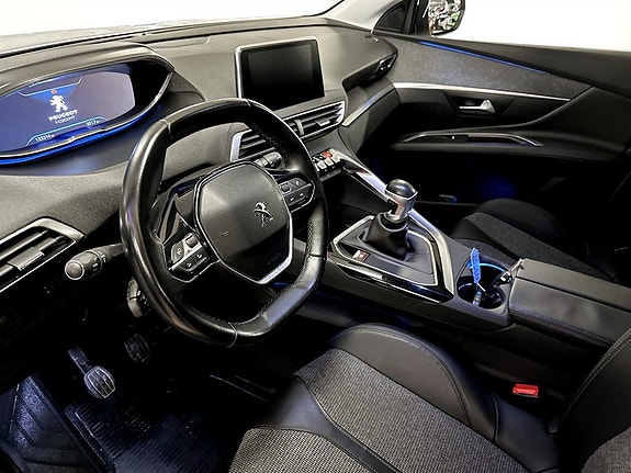Peugeot 3008 4 of 5
