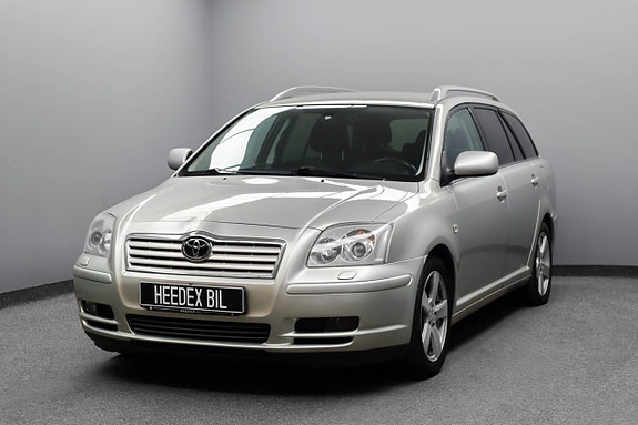 Toyota Avensis 4 of 5