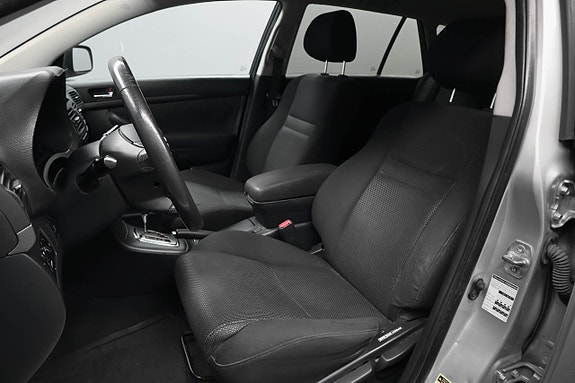 Toyota Avensis 9 of 25