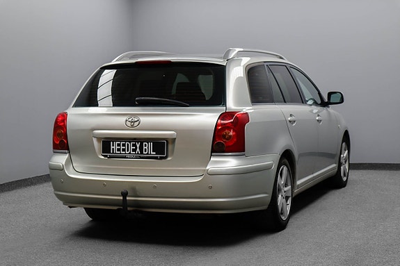 Toyota Avensis 7 of 25