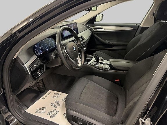 BMW 530e 14 of 21