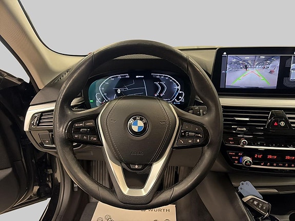 BMW 530e 15 of 21