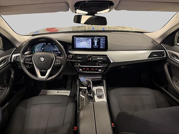 BMW 530e 12 of 21
